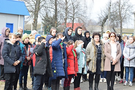 В ГУО "Средняя школа № 3 г. Быхова" открыли мемориальную доску памяти погибшему во время службы в Афганистане Николаю Москалькову