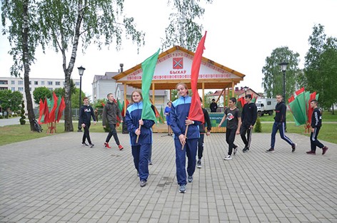 В парке «50 лет Победы» открыли воркаут-площадку