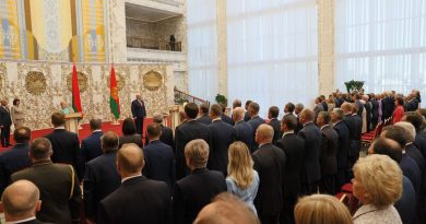 Белорусские военнослужащие принесли клятву на верность народу и Президенту Белорусские военнослужащие принесли клятву на верность народу и Президенту
