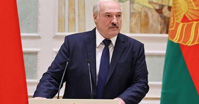 «Дальше — все. Нам отступать некуда, и мы отступать не собираемся» — Лукашенко предупредил участников беспорядков «Дальше — все. Нам отступать некуда, и мы отступать не собираемся» — Лукашенко предупредил участников беспорядков