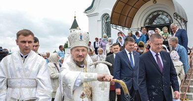 Патриарший Экзарх всея Беларуси Вениамин возглавил торжества 380-летия основания Барколабовского женского монастыря Патриарший Экзарх всея Беларуси Вениамин возглавил торжества 380-летия основания Барколабовского женского монастыря