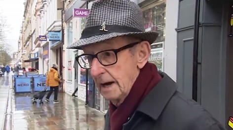Интервью на улице со стариком стало вирусным, когда мужчина назвал свой возраст