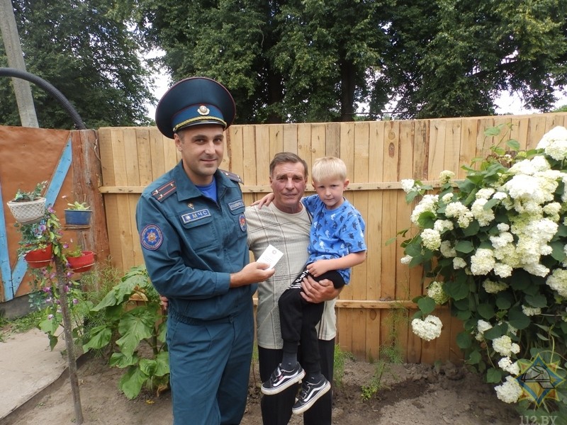 В Быхове поздравили ветеранов – спасателей