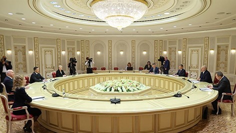 Лукашенко – губернатору Псковской области: если у наших людей добрые отношения, экономика придет