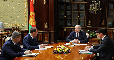 Лукашенко поручил подготовить изменения в Налоговый кодекс