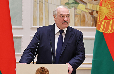Лукашенко: нам надо как никогда быть едиными