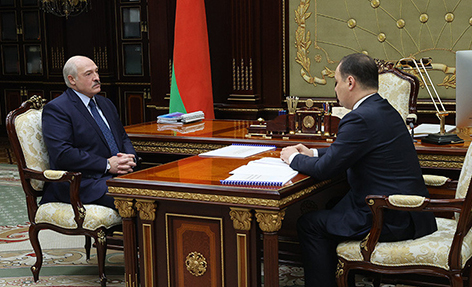 Ситуация в экономике и на предприятиях – Лукашенко принял с докладом премьер-министра