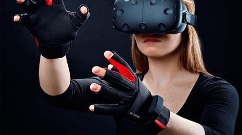 Двигательную функцию рук в СОРЦ восстанавливают с помощью VR-перчатки и игр