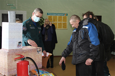 Спасатели Быховщины приехали в гости к жителям агрогородка Мокрое