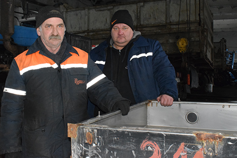 На мехдворе ОАО «Володарский» продолжается ремонт сельскохозяйственной техники