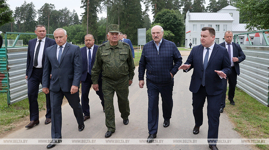 Лукашенко ознакомился с производством боеприпасов для стрелкового оружия