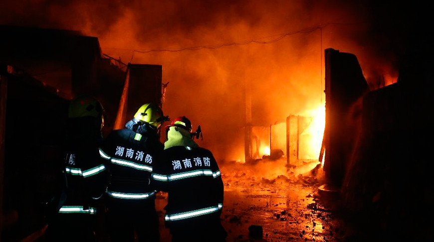 При пожаре в школе боевых искусств в Китае погибли не менее 18 человек
