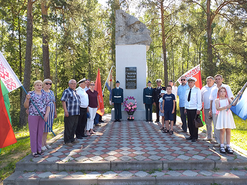 Дань памяти павшим героям