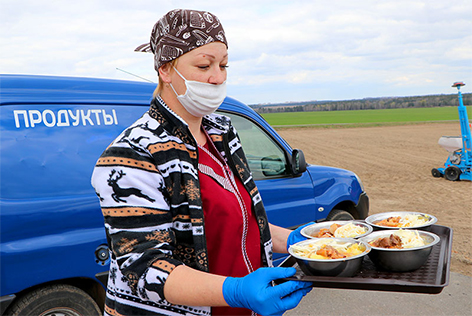 В Могилевской области горячим питанием обеспечены все участники уборочной кампании – профсоюз
