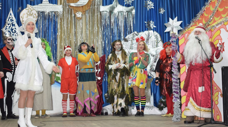 В центре детского творчества состоялось новогоднее театрализованное представление для детей-инвалидов (фото)