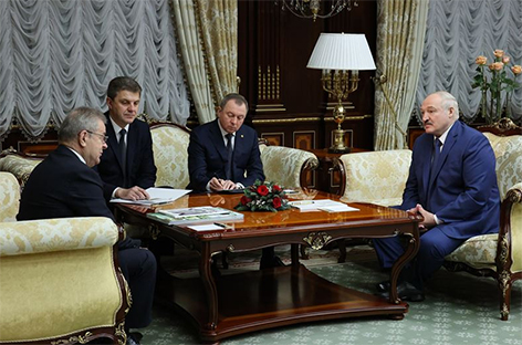 Лукашенко встретился с почетным консулом Беларуси в Сербии Драгомиром Каричем