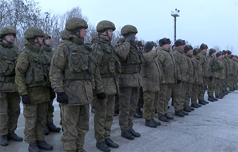 В республику прибыли первые подразделения Вооруженных сил России