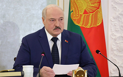 “Каждого сможем защитить”. Лукашенко поручил обеспечить безопасность членов комиссий на референдуме