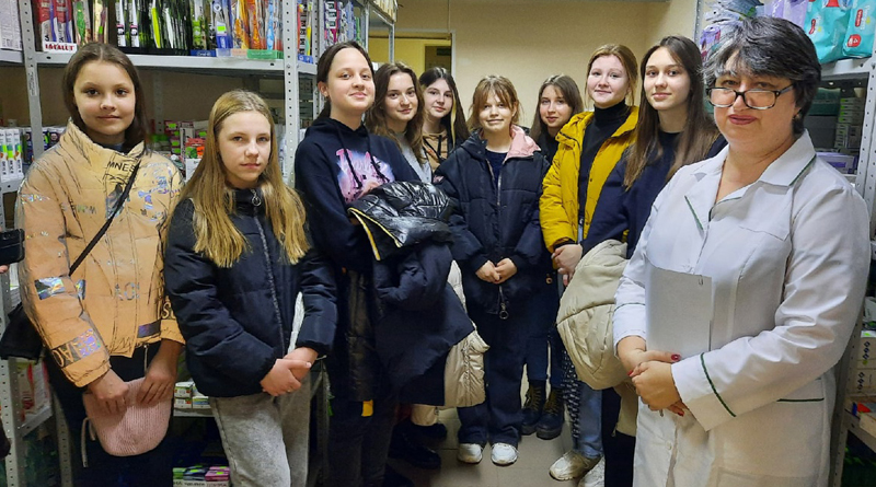 Учащиеся гимназии г.Быхова сходили на экскурсию в центральную районную аптеку №36