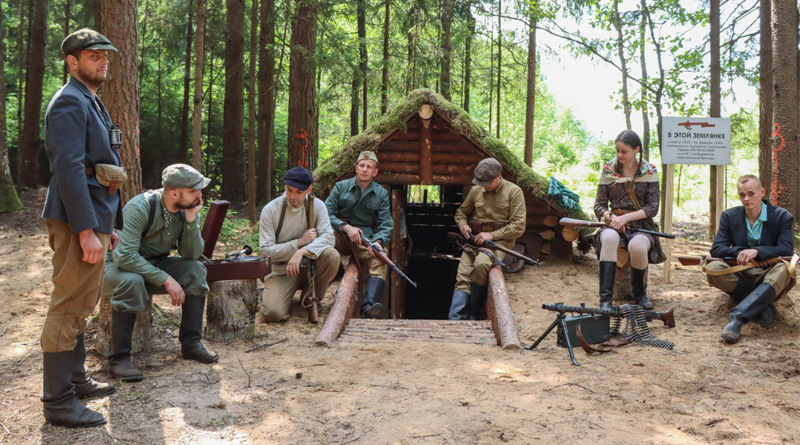 В Быховском районе состоялось торжественное открытие памятного комплекса “Партизанский лагерь Барсуки” (фото)