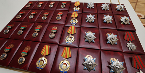 Лукашенко вручил государственные награды заслуженным деятелям различных сфер