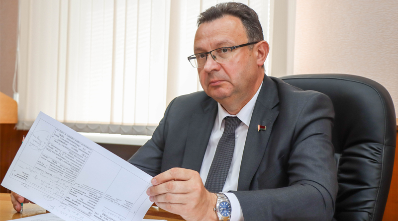 Министр здравоохранения Дмитрий Пиневич провел выездной прием граждан в Быхове