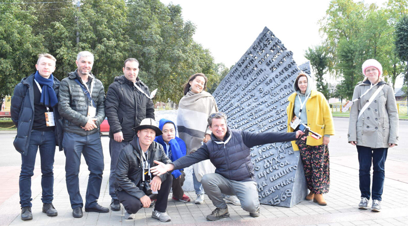 Участники Международного пленэра по живописи “Образ Родины в изобразительном искусстве” посетили Быховщину