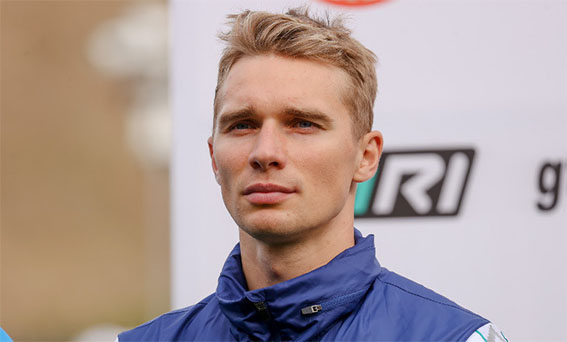 Белорусский биатлонист Антон Смольский стал победителем первой гонки на Кубке Содружества