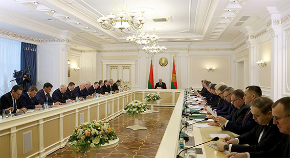 Лукашенко: ценообразование – это основа справедливого мира в Беларуси