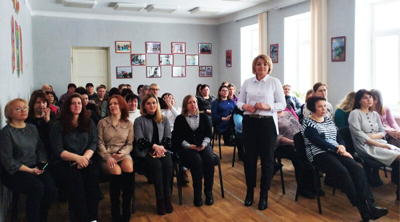 Председатель Быховской районной организационной структуры РГОО «Белорусское общество «Знание» выступила в трудовых коллективах