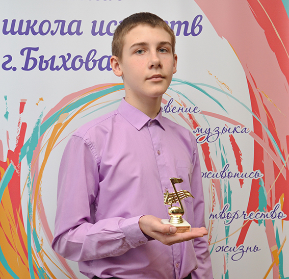 Евгений Лазовиков