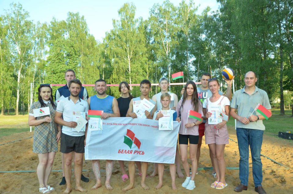 В Быхове прошел очередной этап Чемпионата района по пляжному волейболу среди молодых специалистов