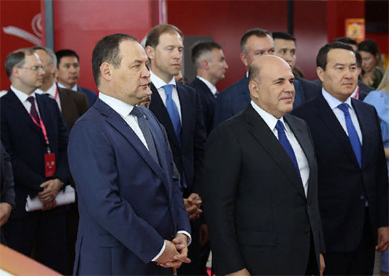 Головченко, Мишустин и Смаилов посещают белорусскую экспозицию на выставке ИННОПРОМ-2023 в Екатеринбурге