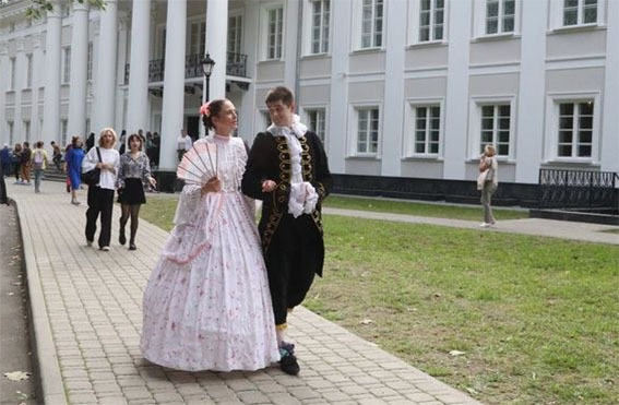 Первый бал и первый вальс: дворец Булгаков в Жиличах принял «Вераснёўскi фэст»