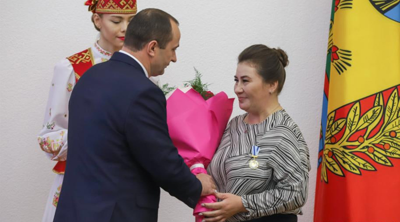 Быховчанка Виктория Бодрос награждена орденом Матери