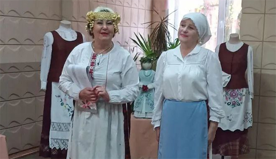 Сотрудники филиала ЦКНТиР пригласили подростков на фольклорную программу “Сакральное значение белорусского фартука”