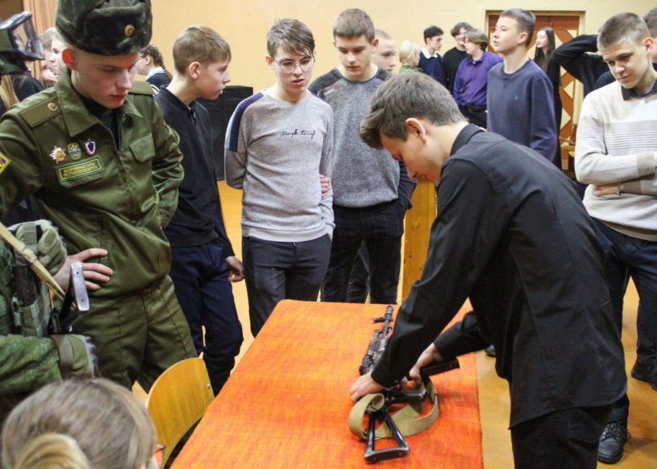 Гимназию г. Быхова посетили военнослужащие 83-го отдельного инженерно-аэродромного полка