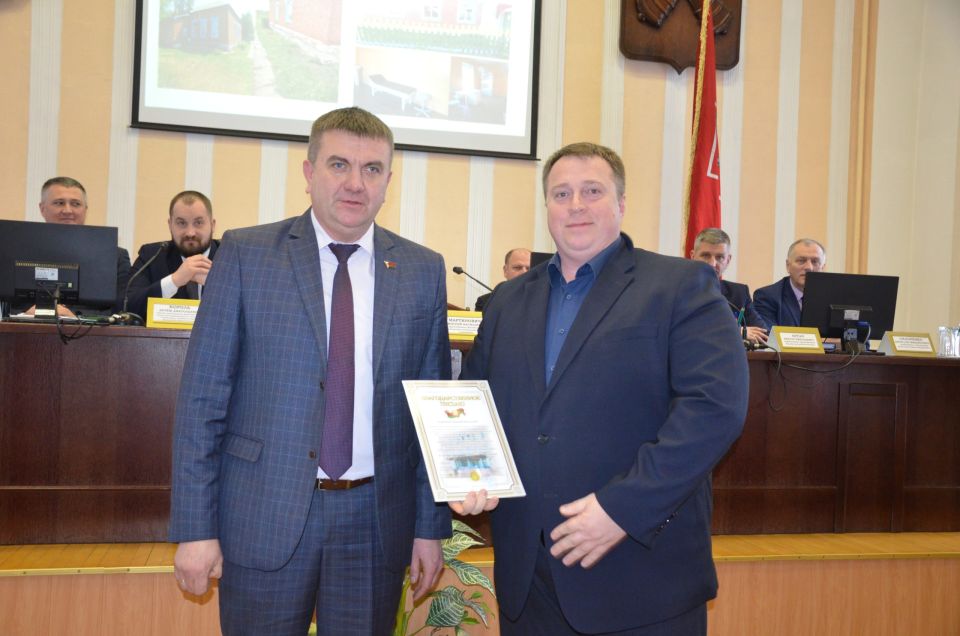 В Быхове вручили награды за помощь в ремонте медицинских учреждений района