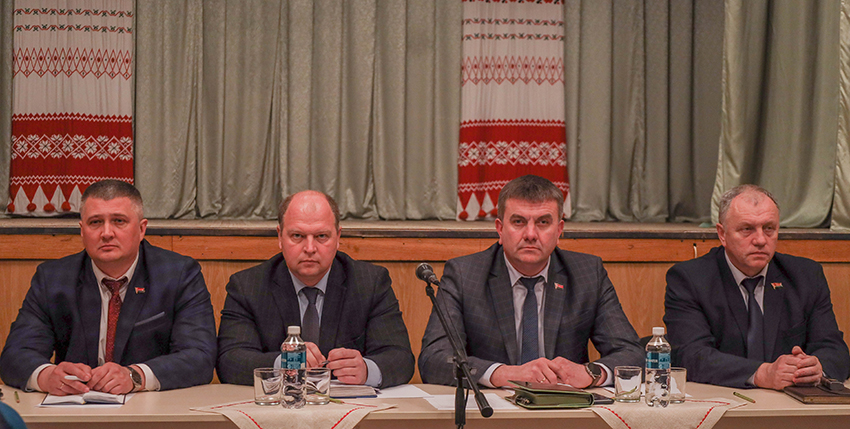 В Быхове состоялась встреча с населением председателя районного исполнительного комитета Дмитрия Мартиновича