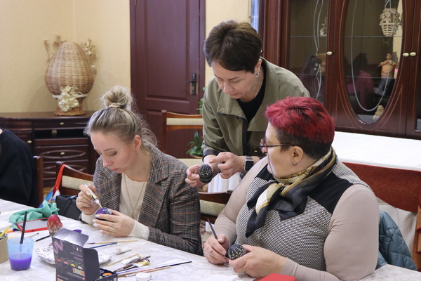 В Могилеве прошел областной семинар-практикум по росписи пасхальных яиц
