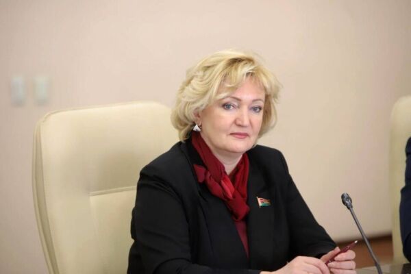 Александра Михеенко проведет в Быхове прямую телефонную линию и прием граждан