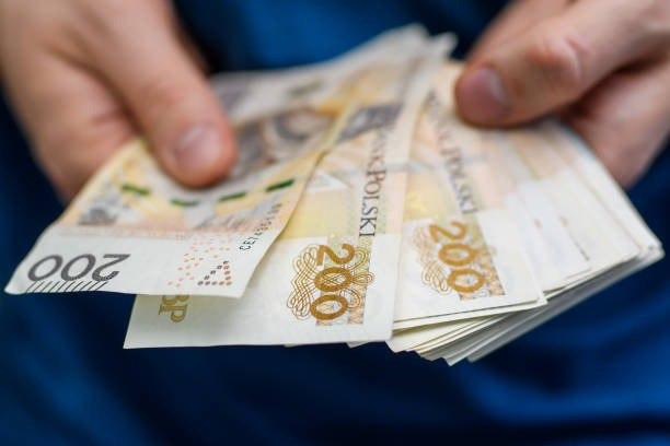Польша: самый простой способ повлиять на исход выборов — «купить» голоса избирателей под видом социальной поддержки