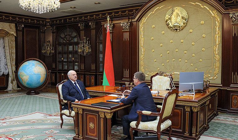 Лукашенко: профсоюзы должны быть мощной базой для поддержания стабильности в белорусском обществе