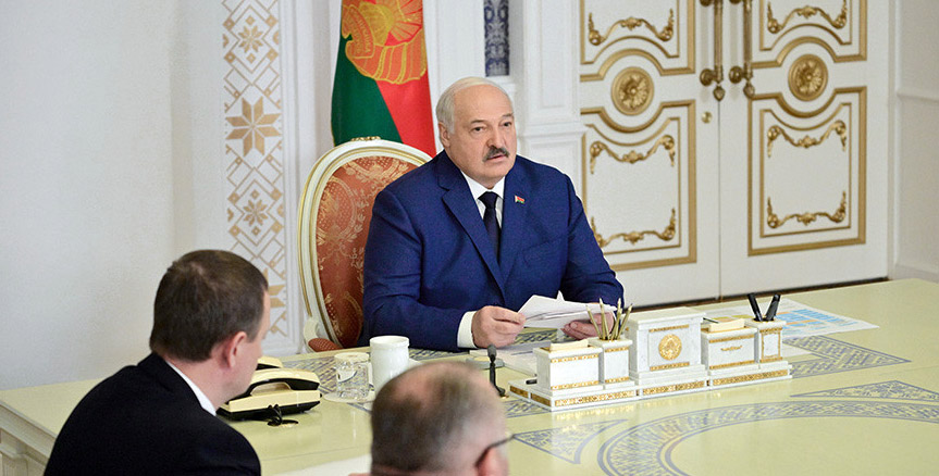 Должная отдача, ускорение и взгляд за горизонт. Чего Лукашенко требует от ученых и Академии наук