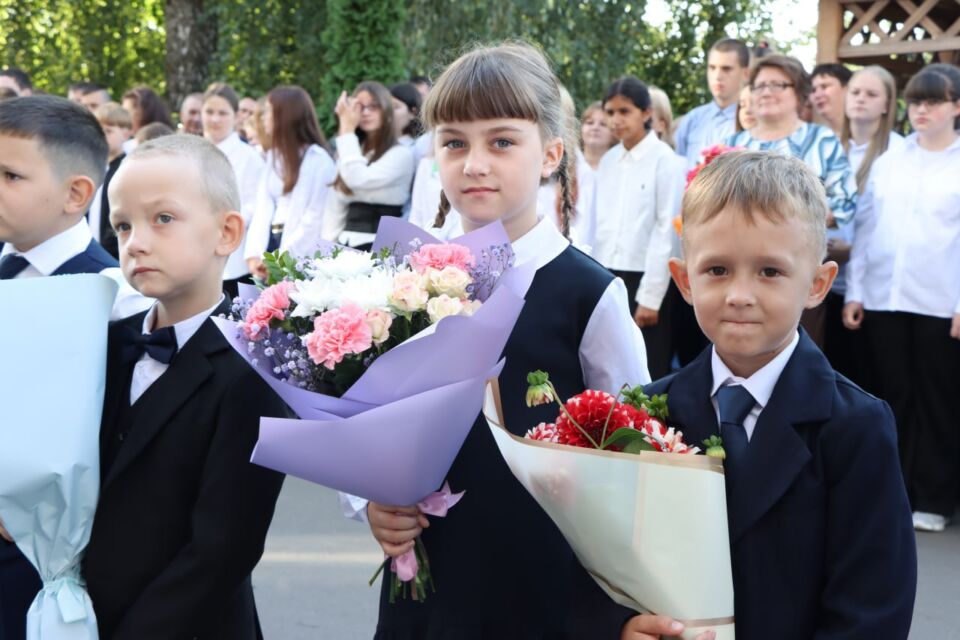 Торжественно и радостно начался новый учебный год в ГУО “СШ №3 г. Быхова им. Н.Т. Москалькова”