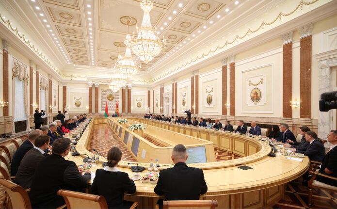 Лукашенко предложил сформировать пантеон национальных героев и назвал главный критерий