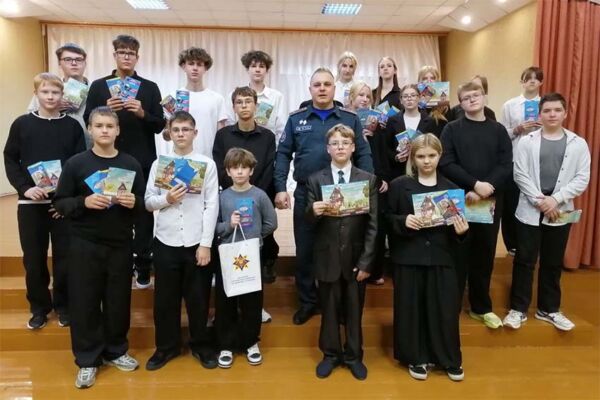 Быховские спасатели провели мероприятие среди учащихся-активистов БМООСП средней школы №2 города Быхова