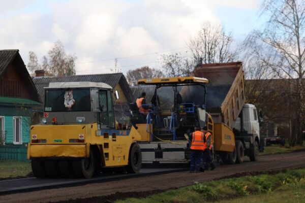 Ремонт дорог в Быхове продолжается