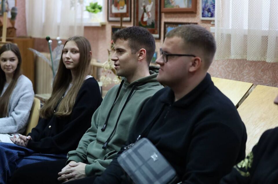 Председатель райисполкома Александр Киселёв встретился с молодыми специалистами