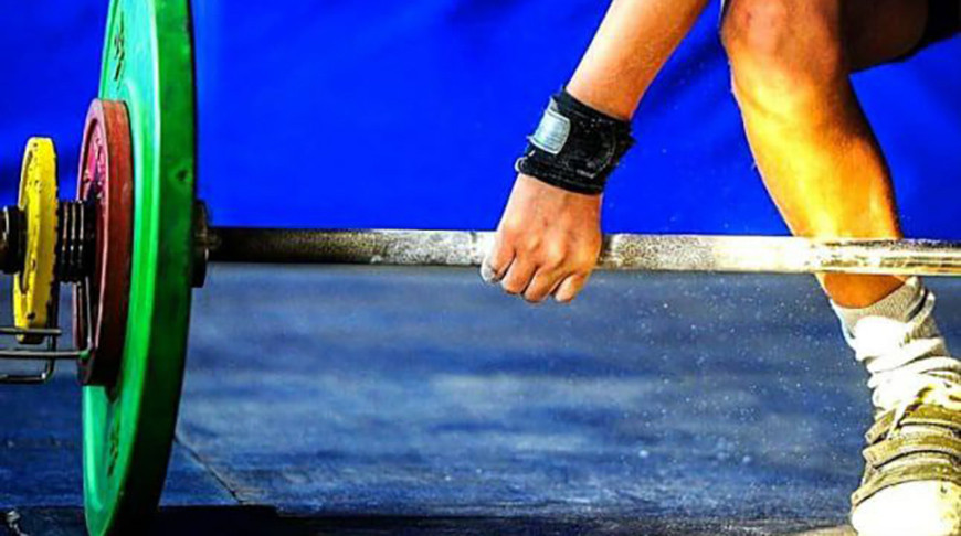 Штангистка Бондарева завоевала серебро молодежного чемпионата Европы